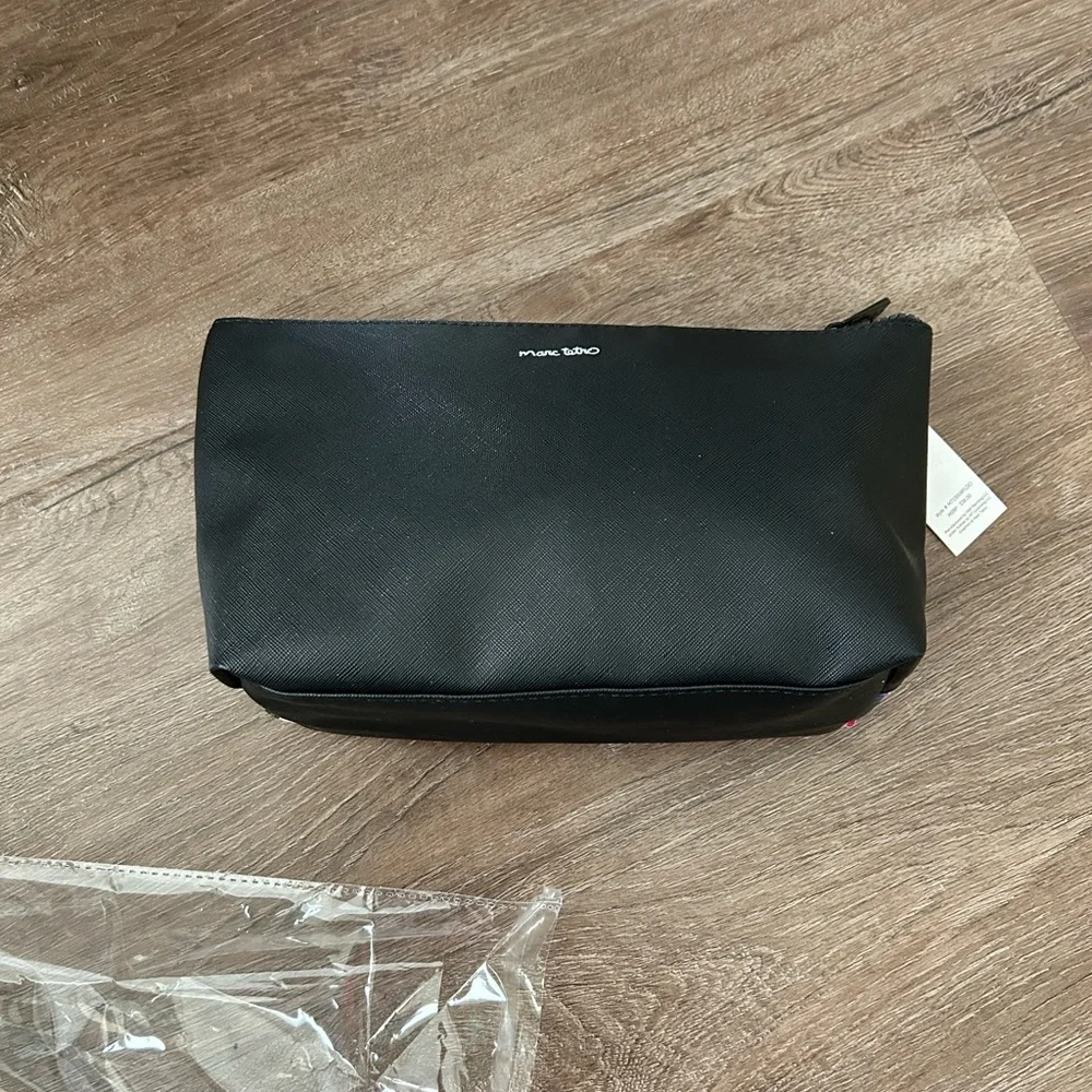 Marc Tetro NWT Floral Dog Print Cosmetic Pouch - Picture 7 of 7